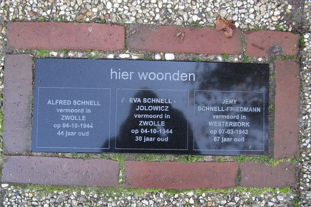 Memorial Stones Kapelweg 108 #1