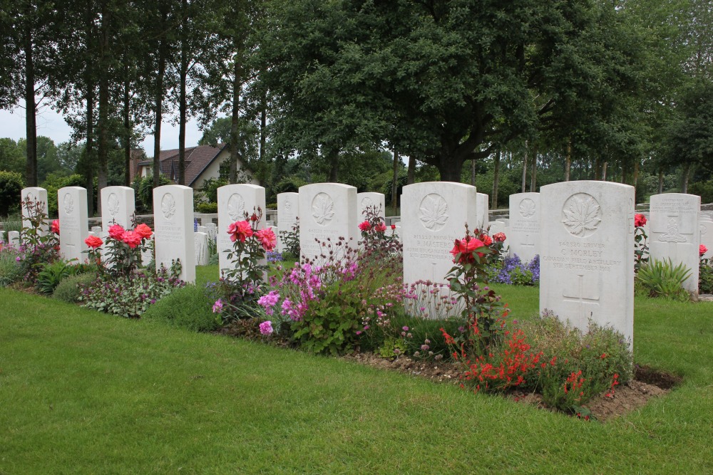 Commonwealth War Cemetery Vis-en-Artois #2