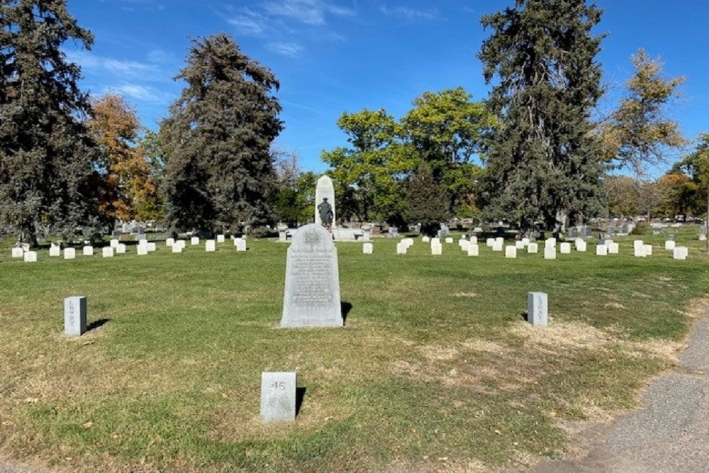 Monument 2nd Lt. France Lowry