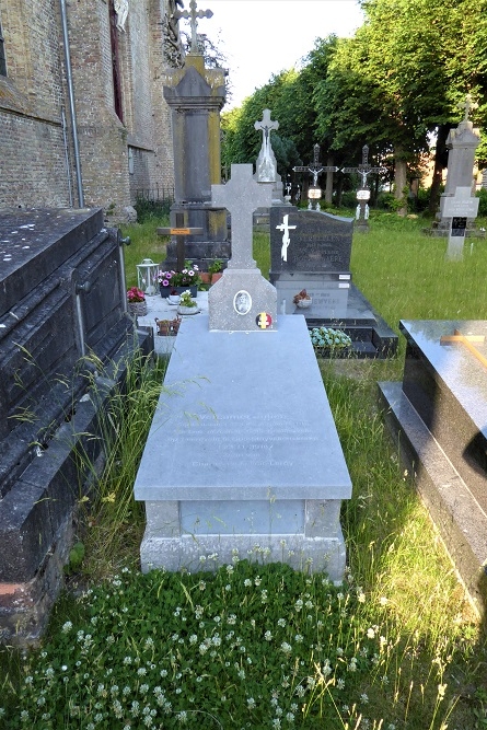 Belgian War Graves Wulveringem #4