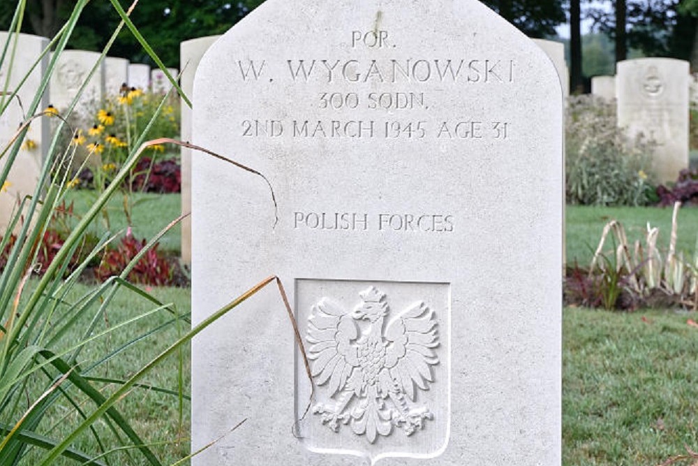 Polish War Grave Hotton #1