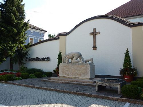 Oorlogsmonument Mattighofen #1