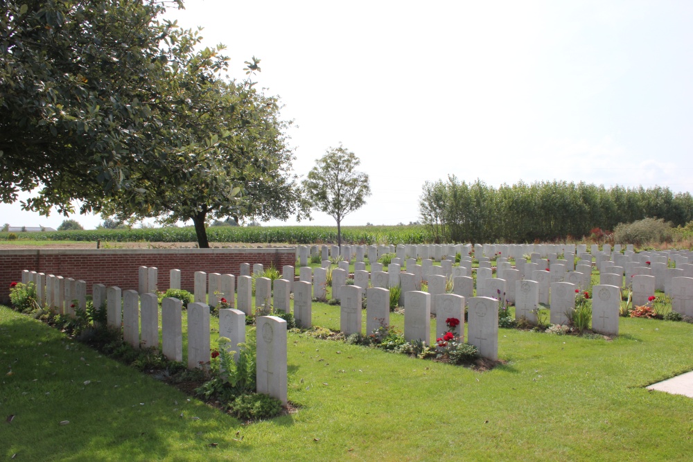 Commonwealth War Cemetery Le Grand Hasard #2