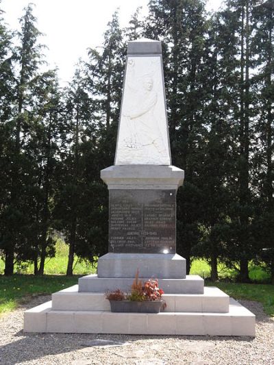 Oorlogsmonument Bousignies-sur-Roc #1