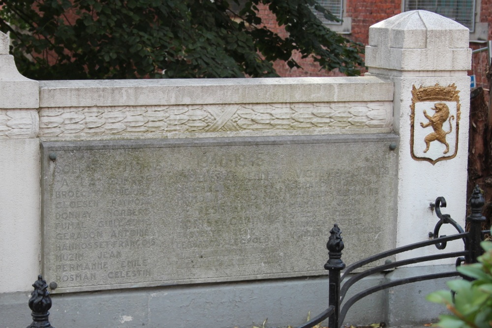 Oorlogsmonument Hollogne-aux-Pierres #4