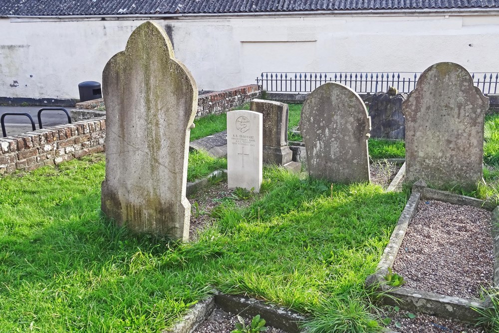 Commonwealth War Grave Wotton-Under-Edge Baptist Burial Ground #1