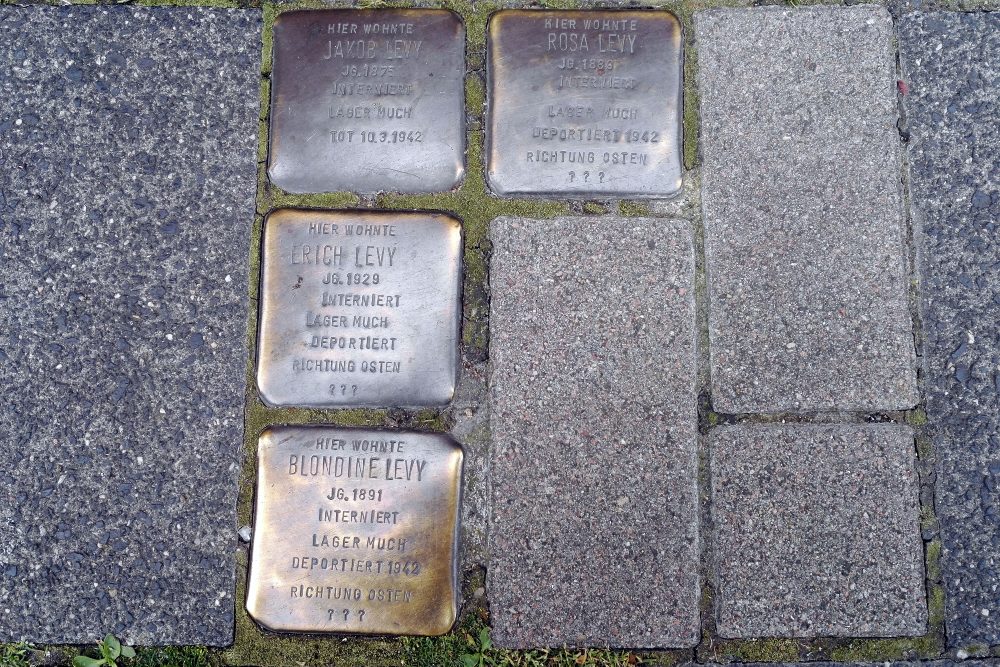 Stumbling stones Linzer Straße #1