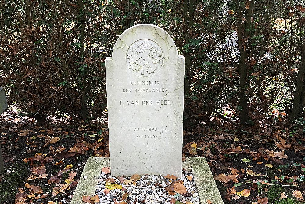 Dutch War Graves Old General Cemetery Naarden #2