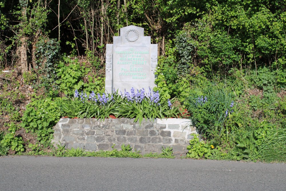 Monument Gexecuteerde Verzetslieden Nimy #1