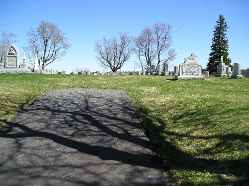 Oorlogsgraf van het Gemenebest Saint-Honor Roman Catholic Cemetery