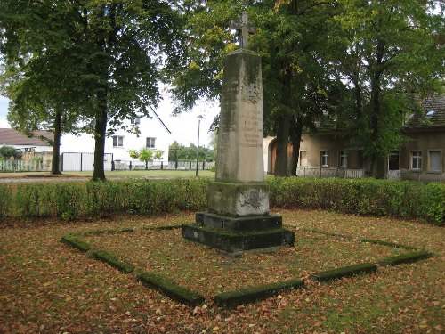 Oorlogsmonument Fernneuendorf #1