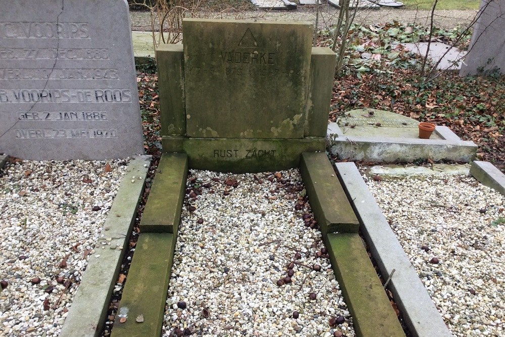NSB & Dutch Waffen-SS Graves Cemetery Soestbergen #3