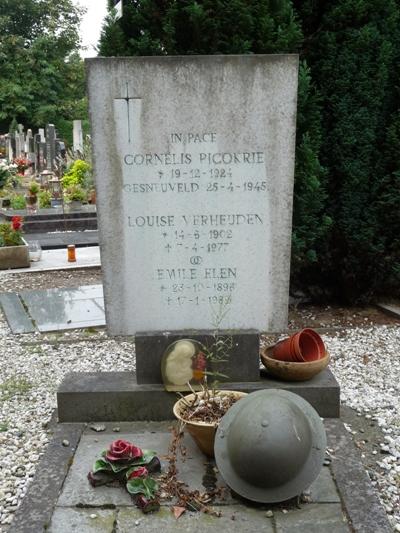 Nederlandse Oorlogsgraven Rooms Katholieke Begraafplaats Heuvel Tilburg #2