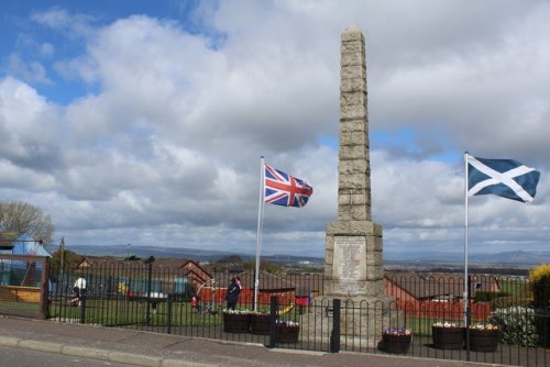 War Memorial East and West Shieldhill and Summerhouse