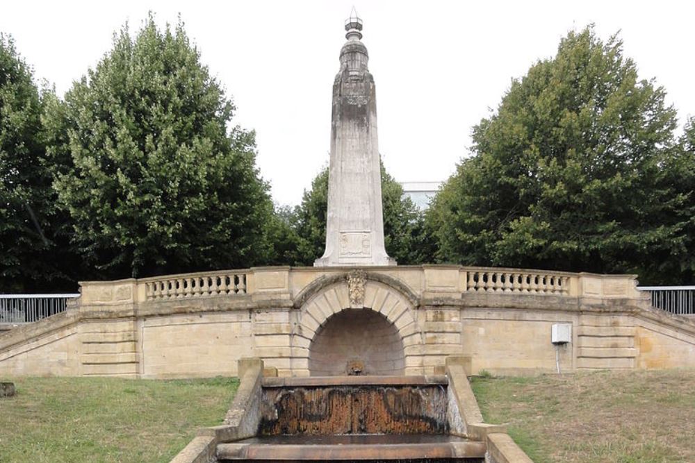 Oorlogsmonument Longwy #1