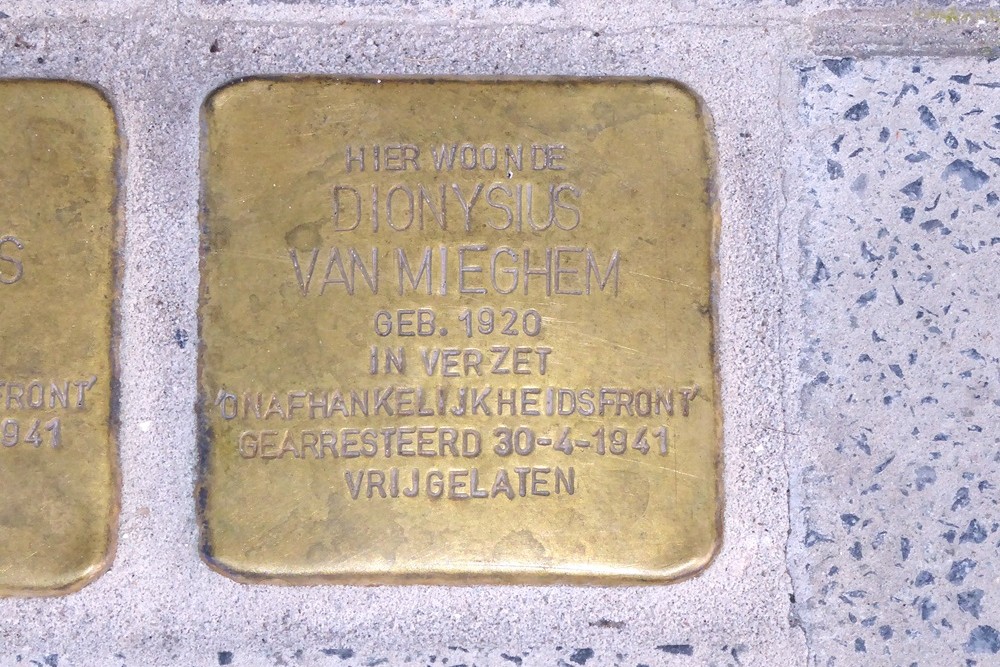 Stumbling Stones Verbindingsstraat 31 #5