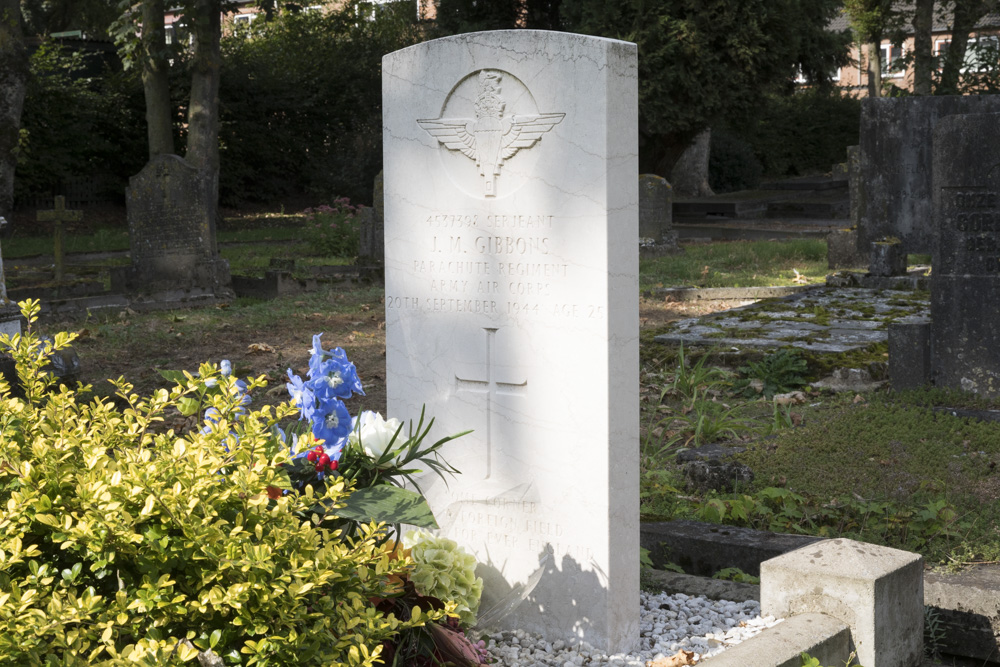 Commonwealth War Grave Roman Catholic Cemetery Mariahof Renkum