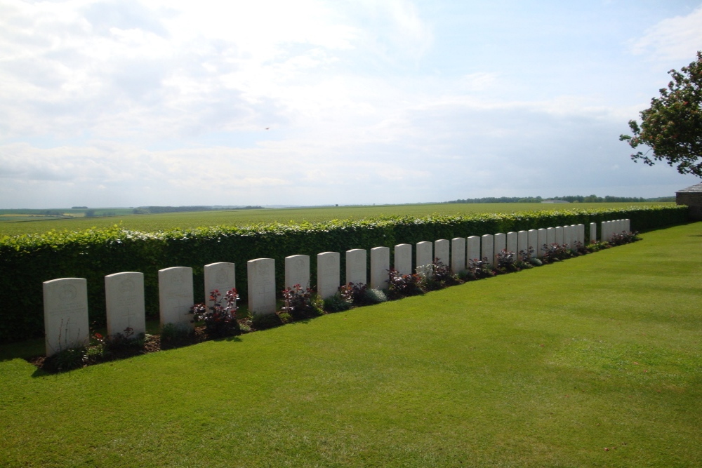 Commonwealth War Cemetery Caterpillar Valley #5