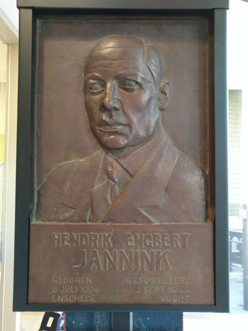 Monument H.E. Jannink #4