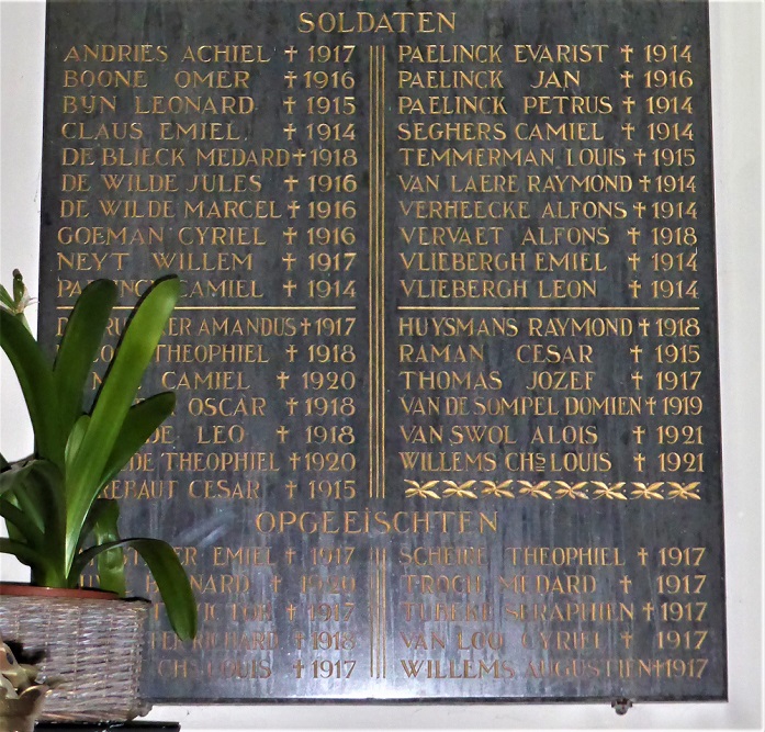 Memorial Saint-Macharius Church Laarne #3