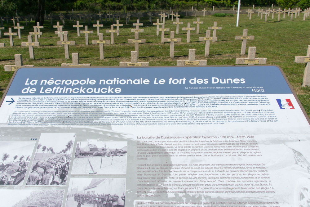 Franse Oorlogsbegraafplaats Fort des Dunes Leffrinckoucke #4