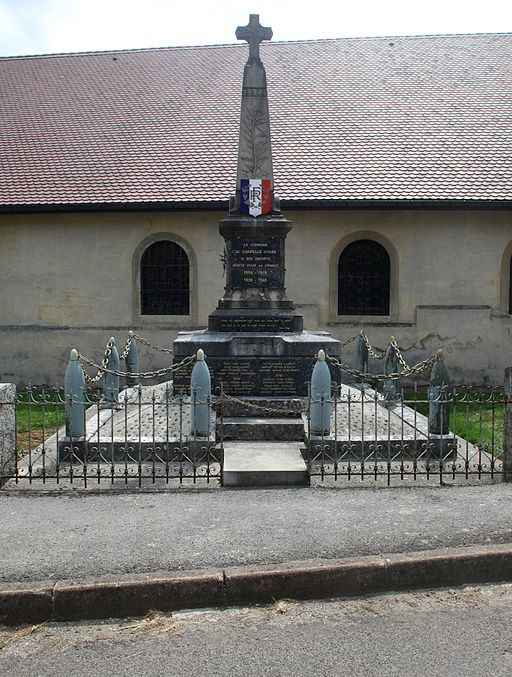 Oorlogsmonument Chapelle-d'Huin #1