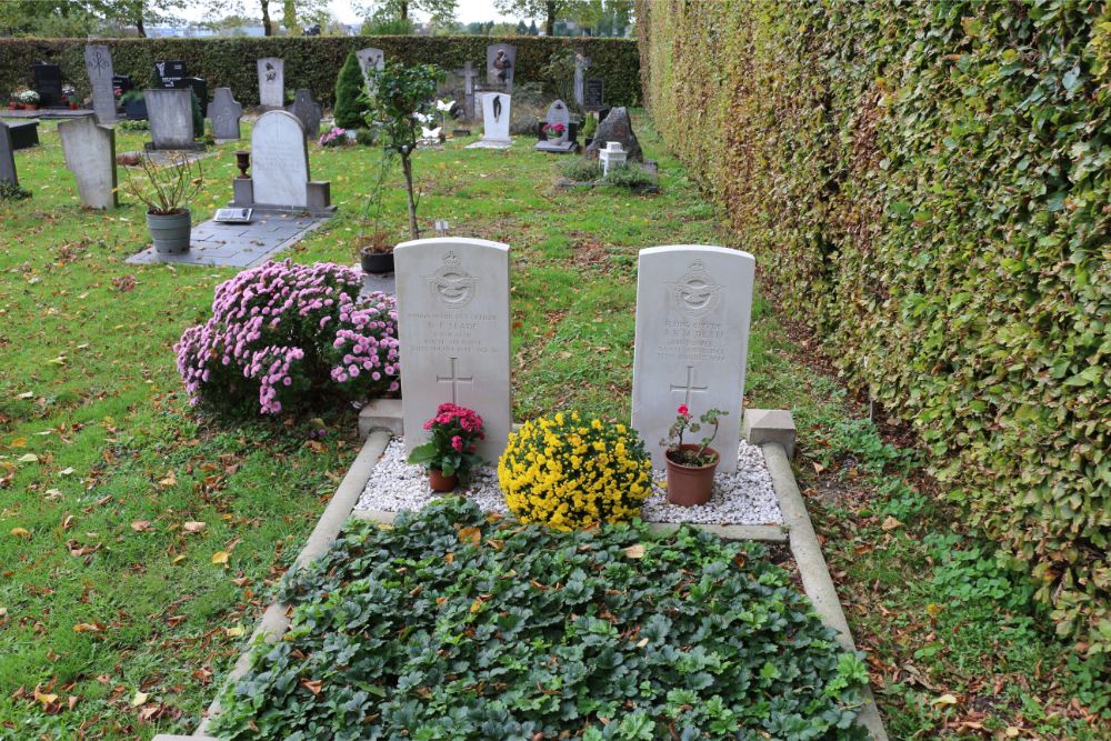 Commonwealth War Graves Municipal Cemetery Engelen #1