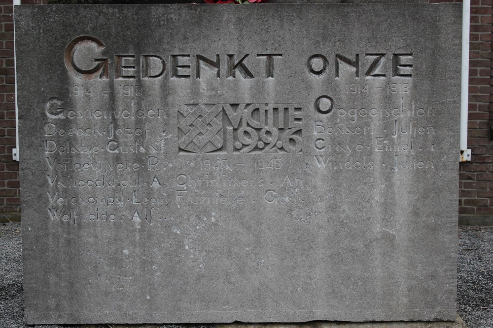 Oorlogsmonument Vichte #3