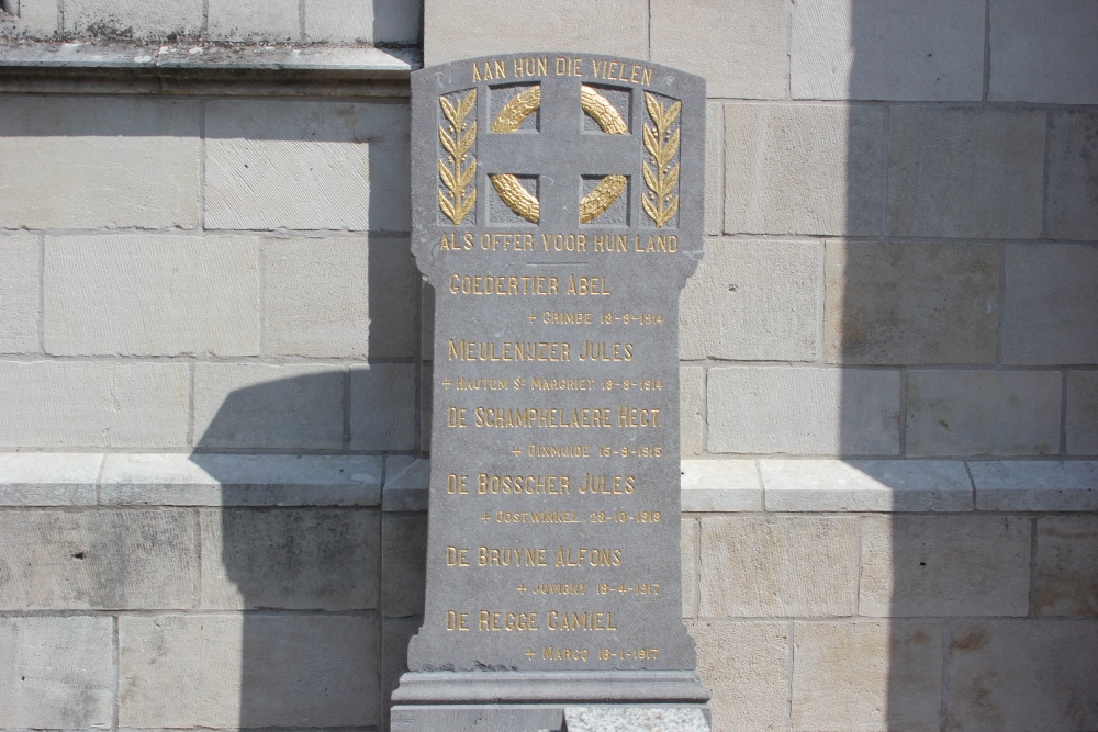 Oorlogsmonument Kerkhof Vurste #2