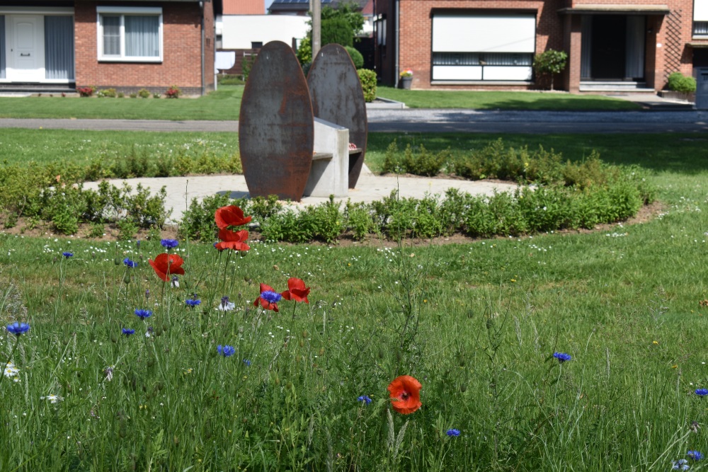 Crash Site Avro Lancaster Mk I HK542 #4