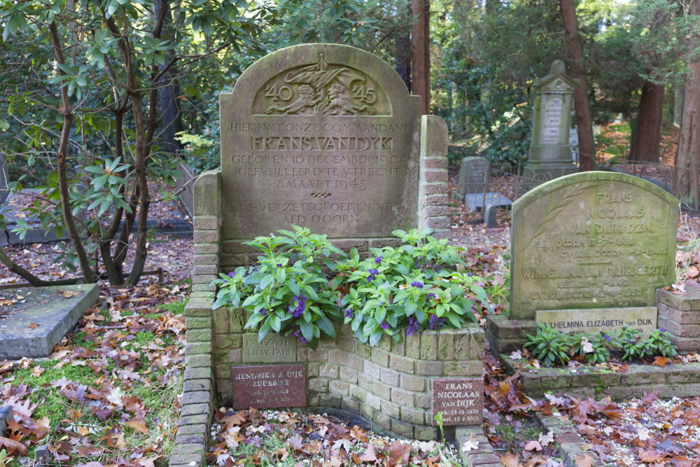 Nederlandse Oorlogsgraven Oude Algemene Begraafplaats Doorn #1