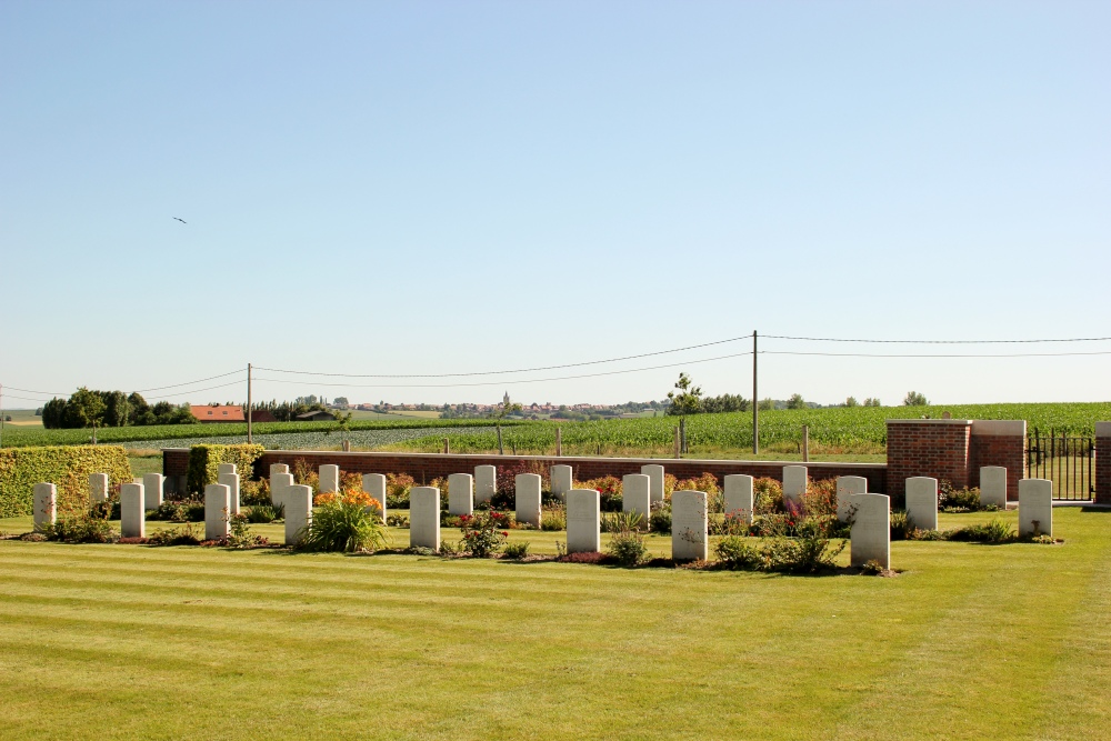 Commonwealth War Cemetery Packhorse Farm Shrine #3