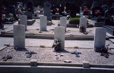 Commonwealth War Graves St. Renan