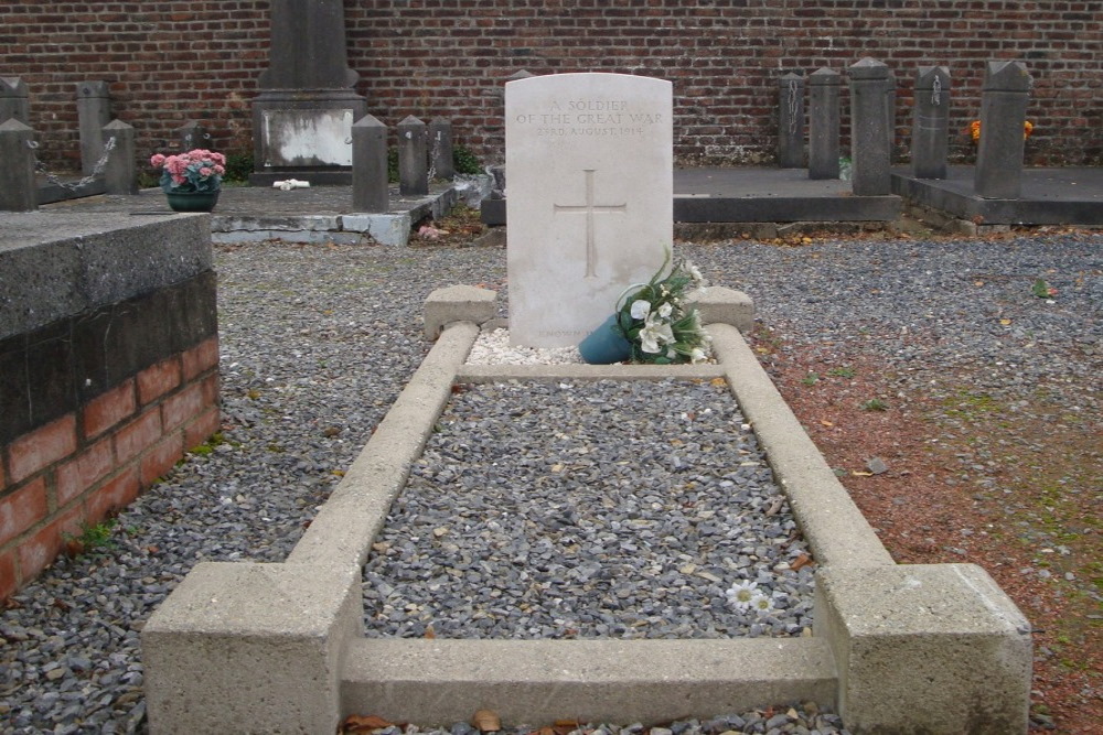 Oorlogsgraven van het Gemenebest Flénu #5
