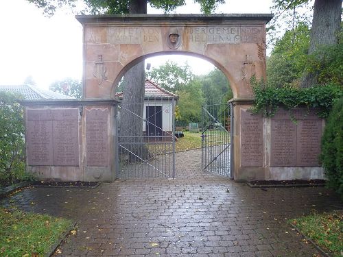 War Memorial Altstadt #1