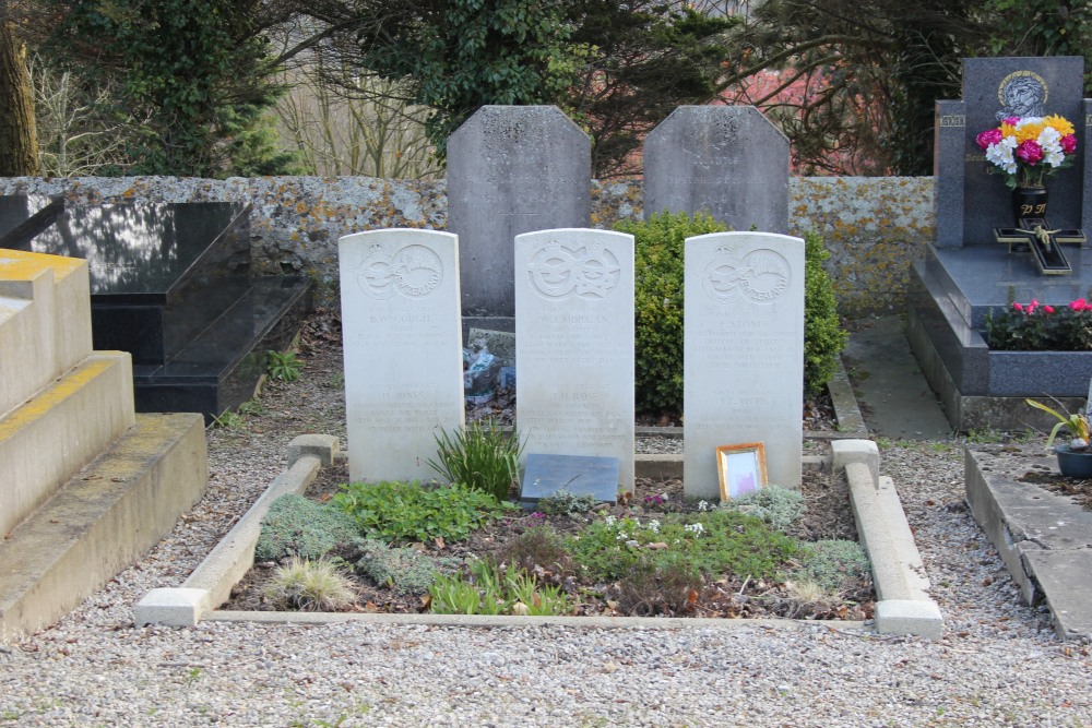 Commonwealth War Graves Wimille #2