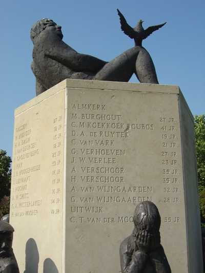 Oorlogsmonument Woudrichem #5