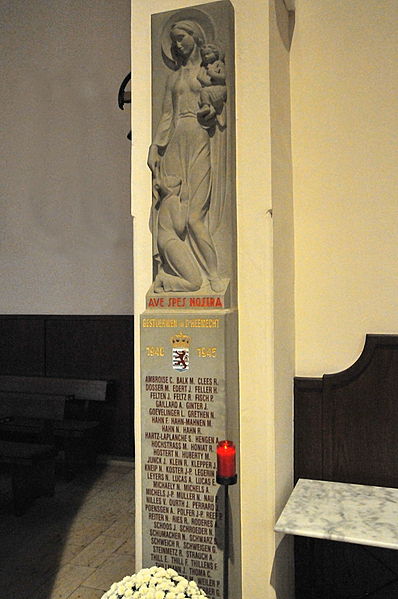 Oorlogsmonument Kerk Ptange