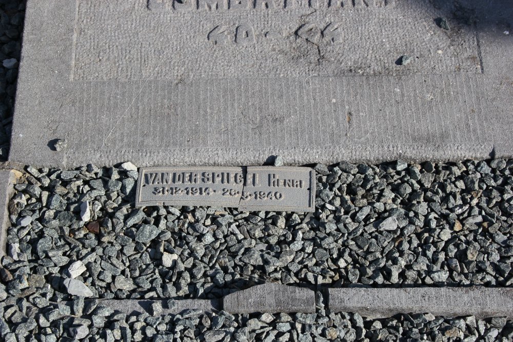 Belgisch Oorlogsgraf Mévergnies #2