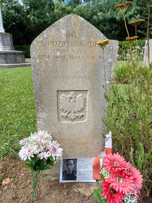 Poolse Oorlogsgraven Begraafplaats Bilbao #1
