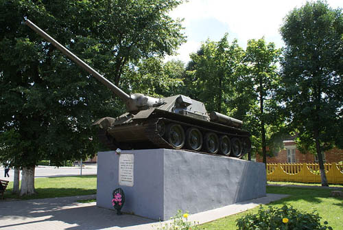 Bevrijdingsmonument (SU-100 Tankjager) Marina Horka #1