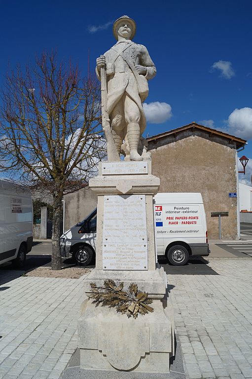 War Memorial Les Magnils-Reigniers