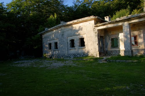 Alpenmuur - Voormalige Italiaanse Kazerne 'Porte di Fero' #2