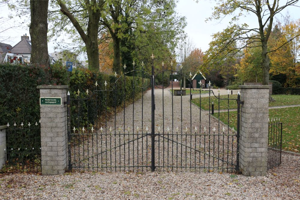 Dutch War Grave Protestant Cemetery De Meern #4