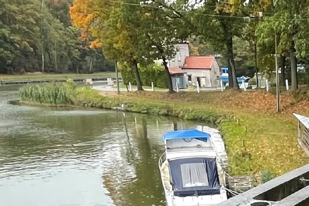 Bunker 4f Border Defence Bocholt-Herentals Canal #5