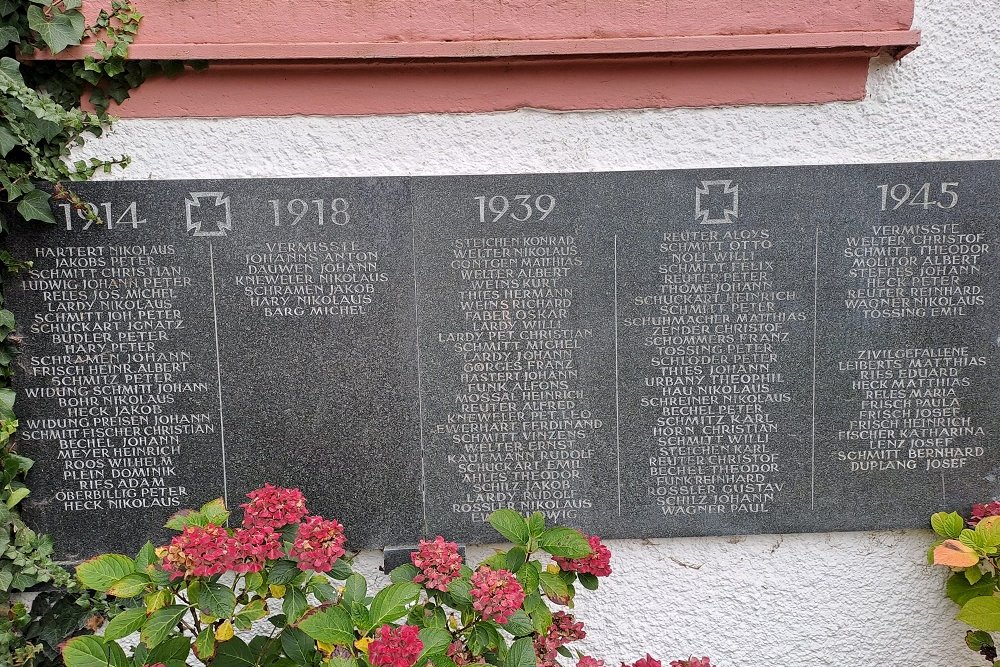 War Memorial Ferschweiler #4