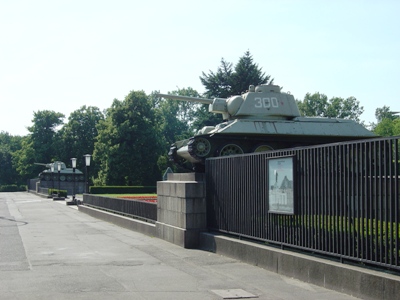 Soviet War Memorial (Tiergarten) #4