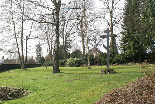 Soviet War Cemetery Höcklingser Weg #2