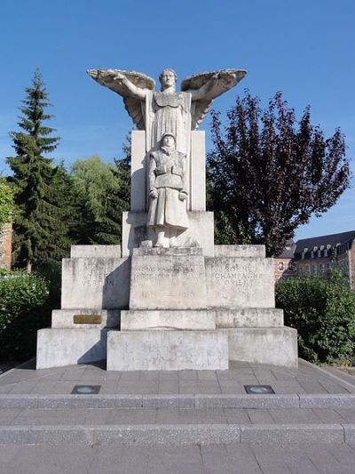 War Memorial Avesnes-sur-Helpe #1