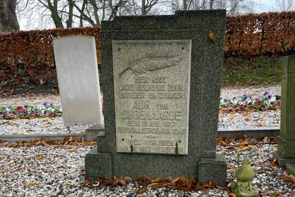 Nederlandse Oorlogsgraven Papendrecht #2